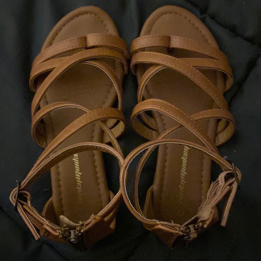 Funkymonkey girls size 1 sandals.